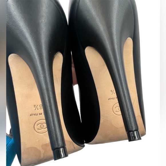 CHANEL Interlocking CC Logo Heels Black Size 38.5EU/8.5US - Picture 13 of 16